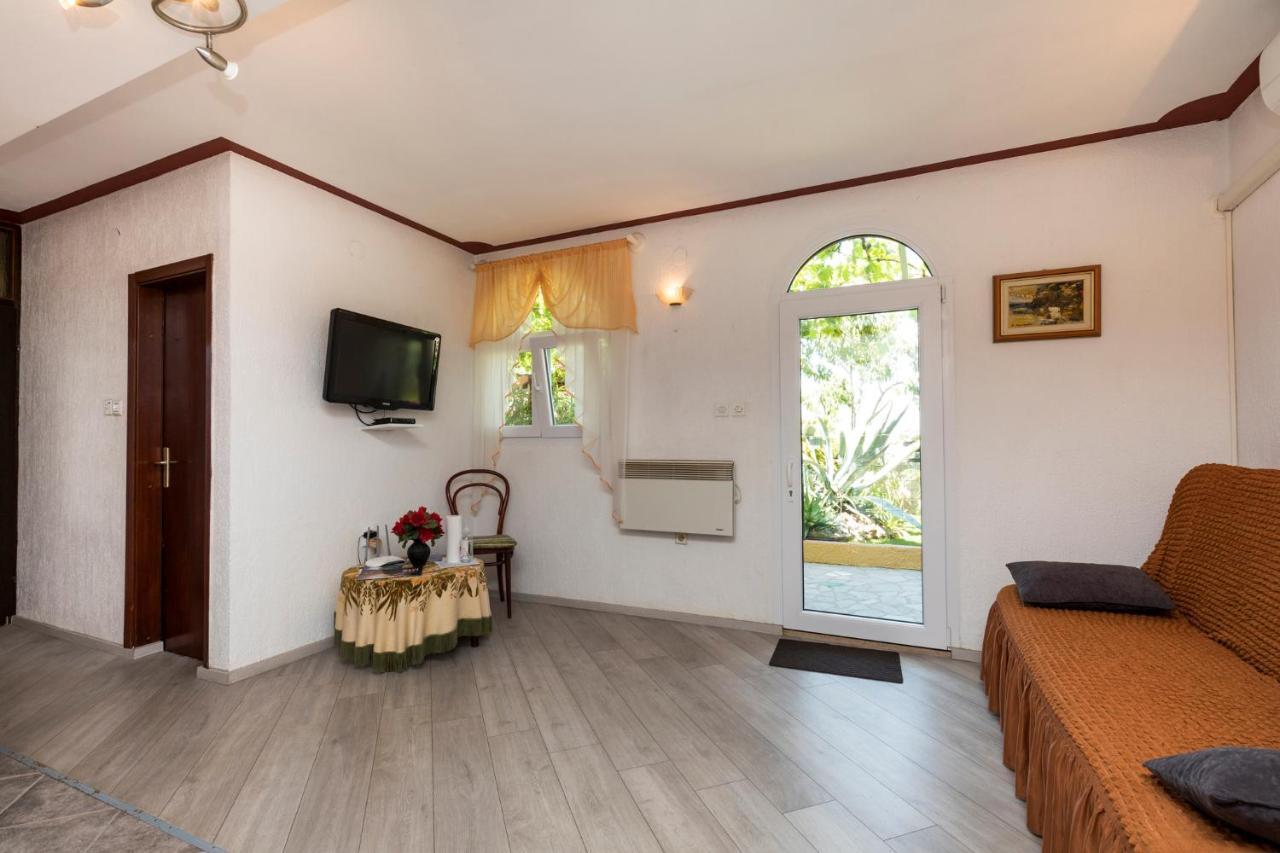 Apartman Maya Mali Losinj Exterior photo